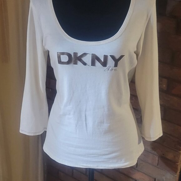DKNY Logo 3/4 Sleeve T-Shirt - Size M - Picture 8 of 8